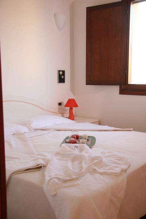 Home Mini Resort Capoterra Pokój zdjęcie